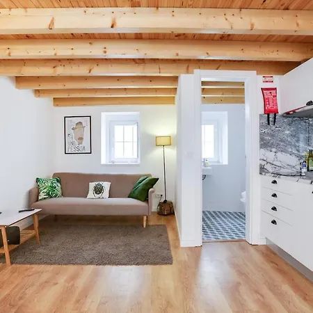 Classic Homes: Bright & In Belem Lisboa