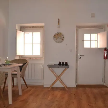 Classic Homes: Bright & In Belem Holiday home