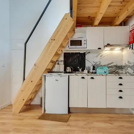 Classic Homes: Bright & In Belem Holiday home *