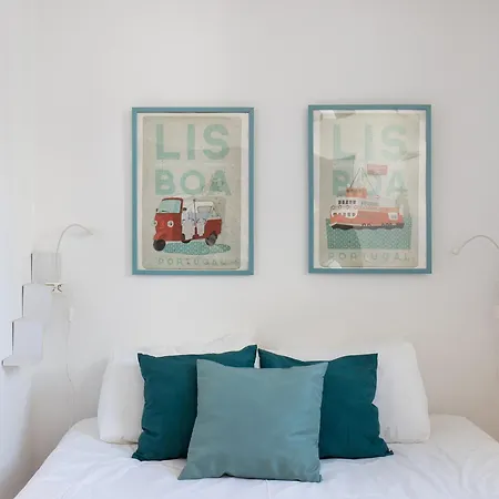 Classic Homes: Bright & In Belem Lisbon