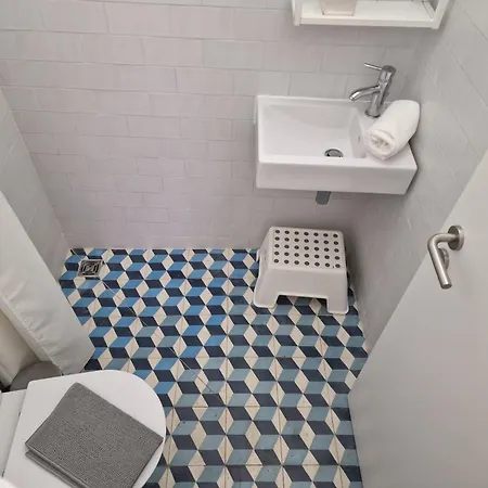 Classic Homes: Bright & In Belem *