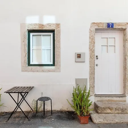 Classic Homes: Bright & In Belem * Лиссабон