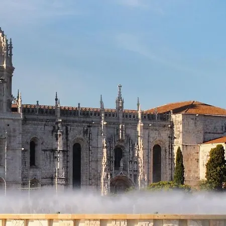 Classic Homes: Bright & In Belem Дом отдыха Лиссабон