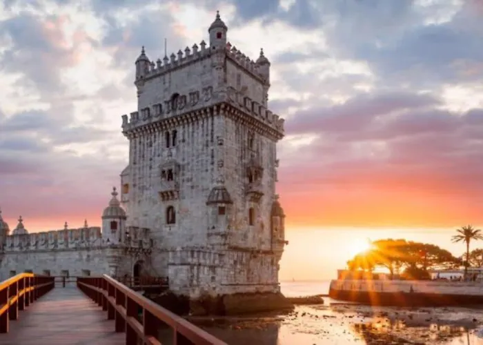 Classic Homes: Bright & In Belem Lisbon