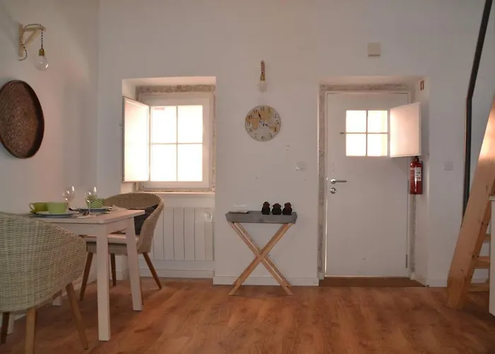 Classic Homes: Bright & In Belem Holiday home