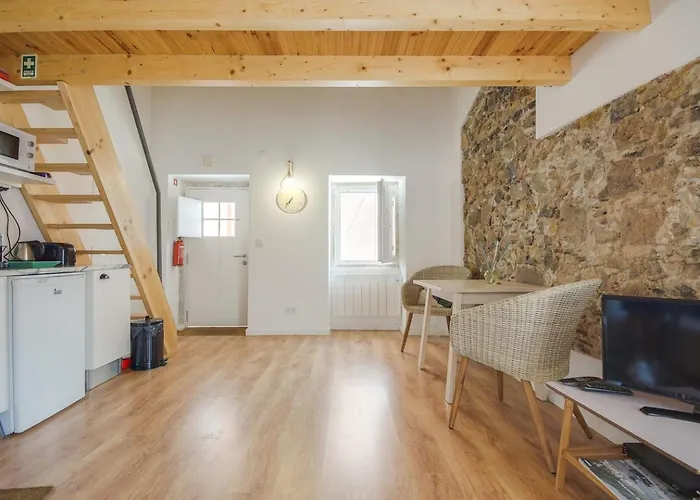 Classic Homes: Bright & In Belem Semesterbostad