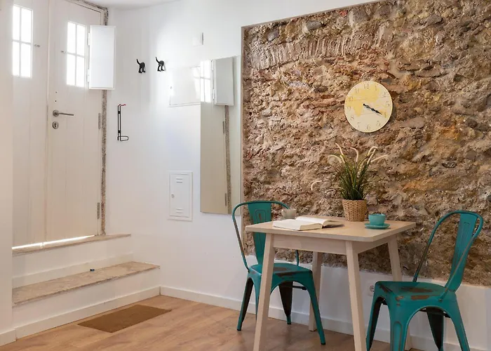 Classic Homes: Bright & In Belem Semesterbostad *